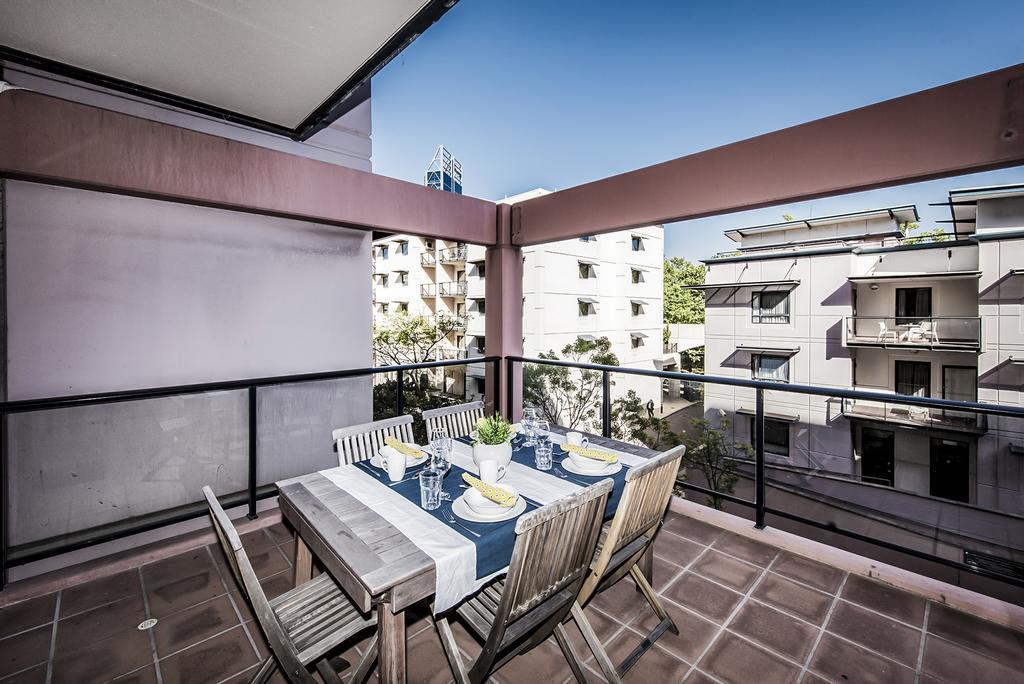Airexec Apartments Perth Exterior photo